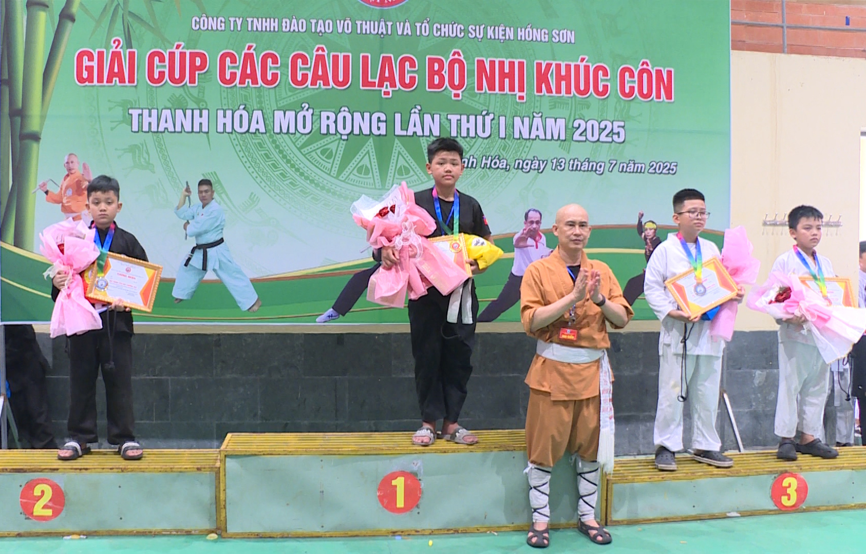 Anh-tin-bai